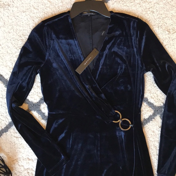 NEW T Tahari velvet dress - Picture 3 of 5